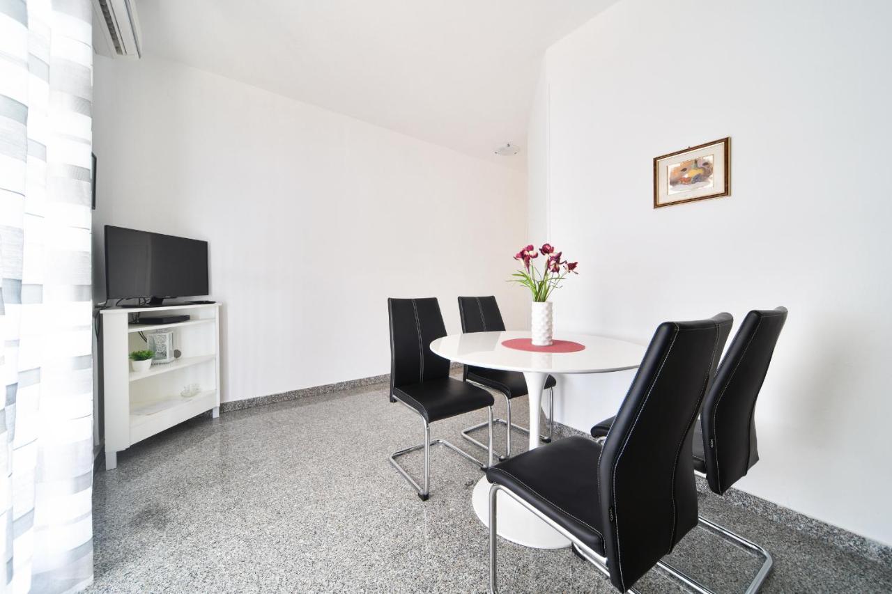 Apartments Martom Seline Exterior photo