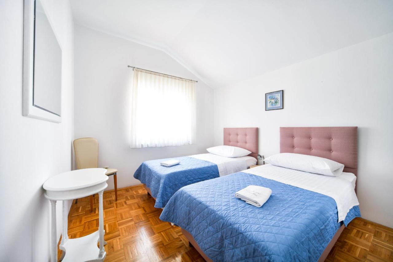 Apartments Martom Seline Exterior photo