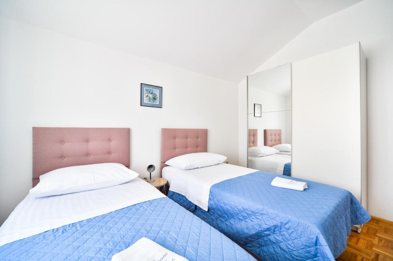 Apartments Martom Seline Exterior photo