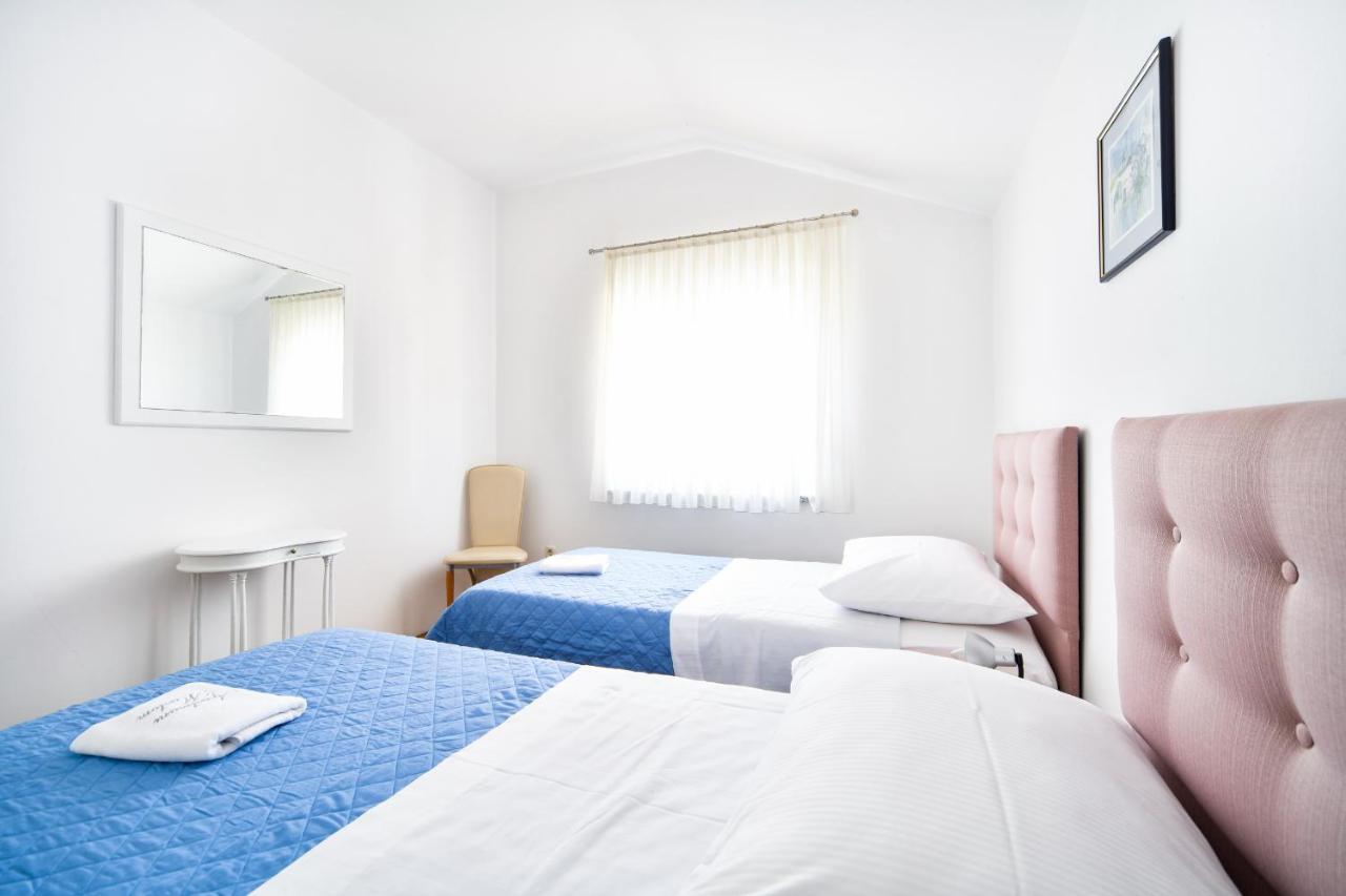 Apartments Martom Seline Exterior photo