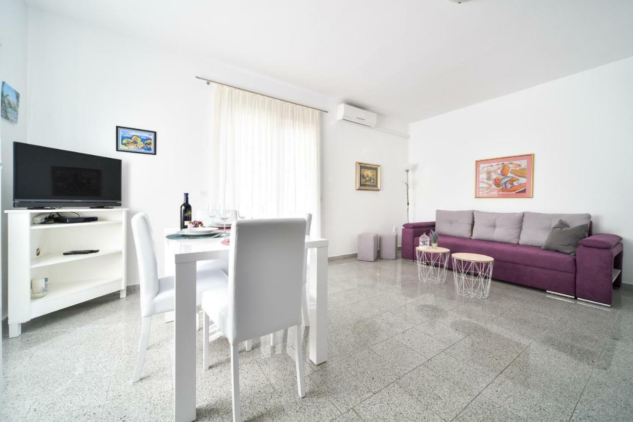 Apartments Martom Seline Exterior photo