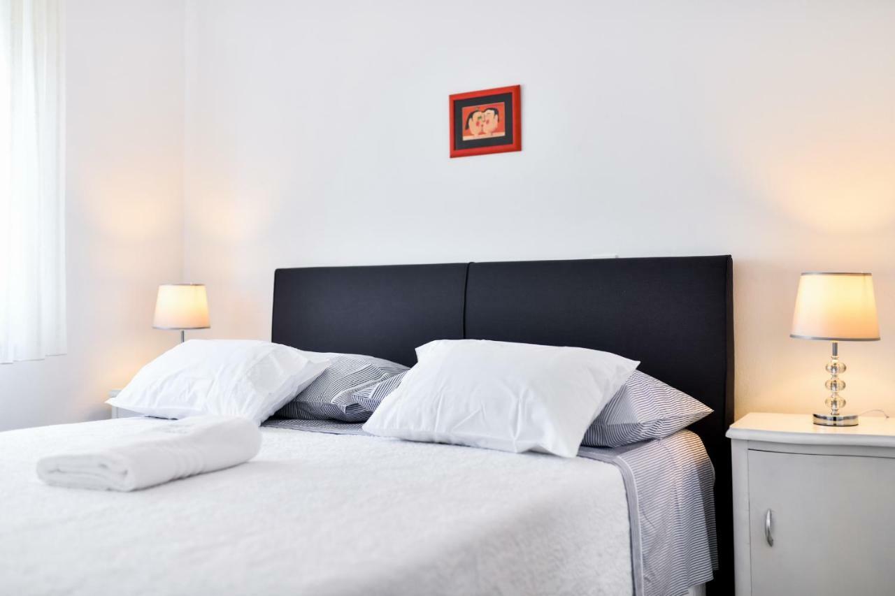 Apartments Martom Seline Exterior photo